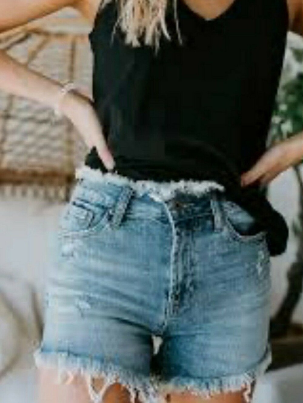 ISLA FRAYED RISEN SHORTS